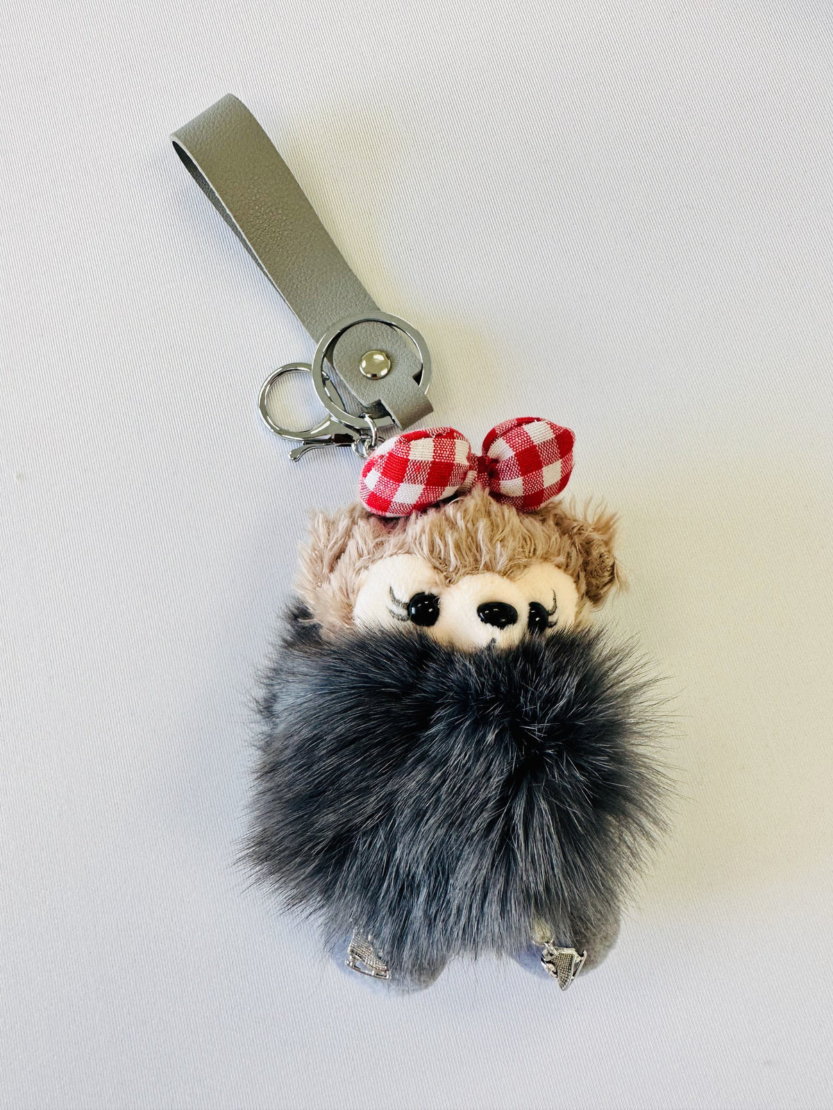 Mousy Skating Keychain - ready to ship